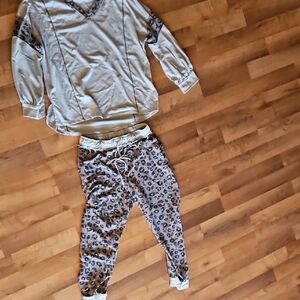 Comfy Pjs/lounge set